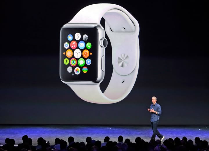 Tim Cook To Step Down As Apple CEO